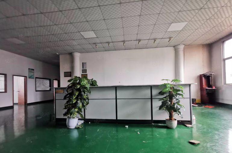 三栋数码园带现成无尘车间，和现成办公室和展厅标准厂房