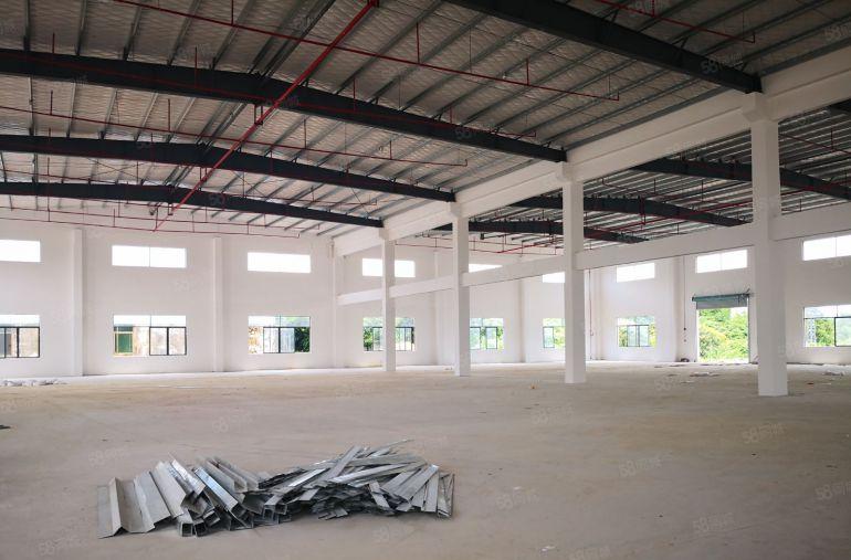 水口中心地段   全新钢结构厂房8000平米出租，滴水8米~