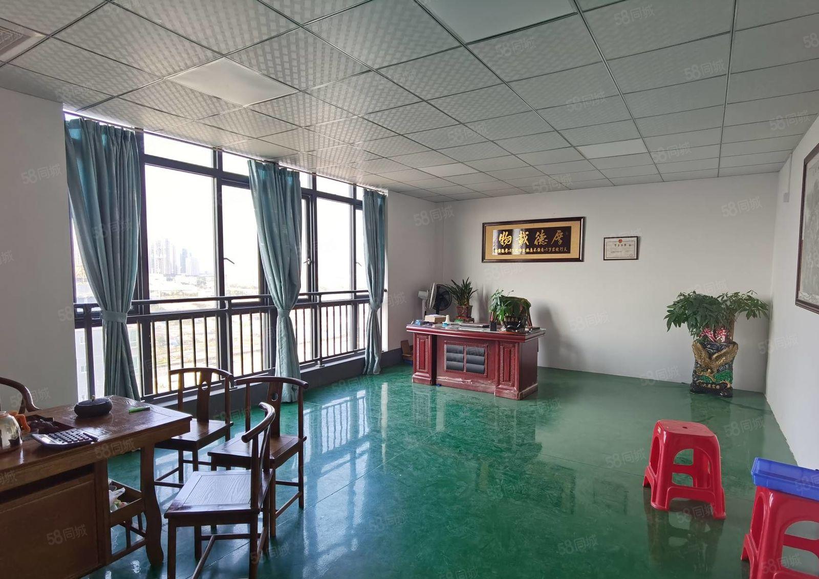 马安豪鹏科技旁工业园楼上一层800平米 全新装修 12元出租