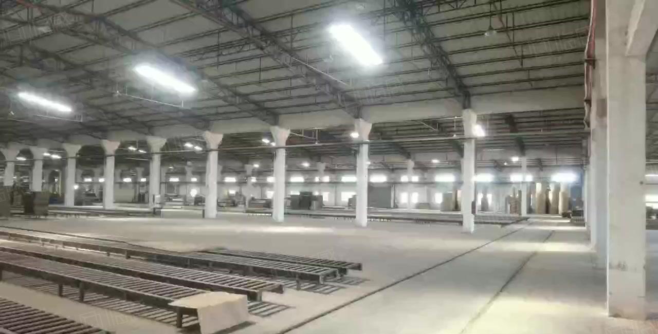 红本钢构厂房26000平方出租，空地5万平方，可分租