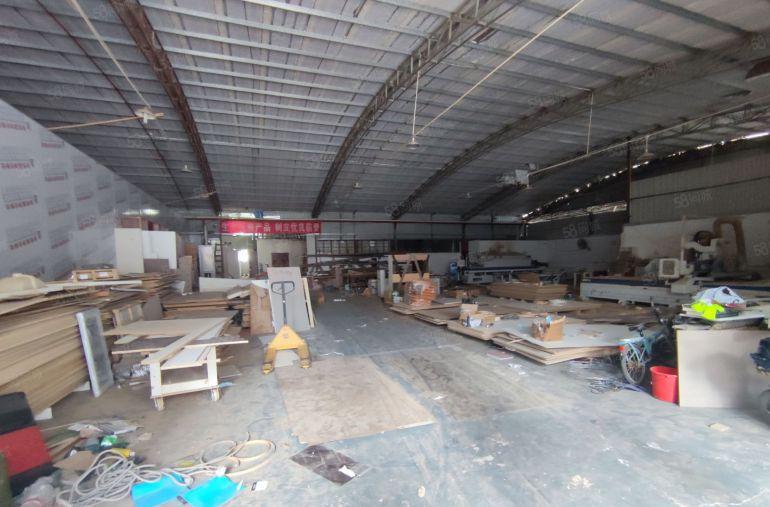 马安新乐工业区原房东单一层850平滴水6米铁皮钢构大路边。