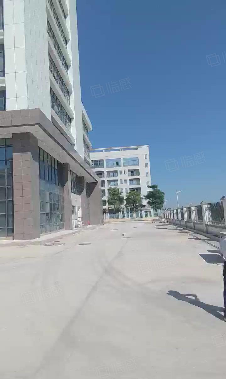 水口仲恺高新区原房东标准厂房4层1w平证件齐全可分租实际面积