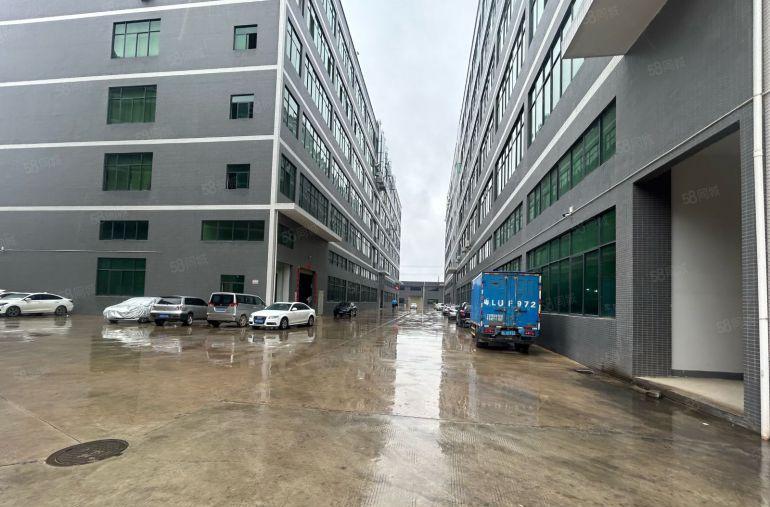 惠州三栋数码园2000平原房东标准厂房出租，带精装修