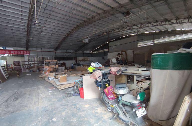 马安新乐工业区原房东单一层850平滴水6米铁皮钢构大路边。