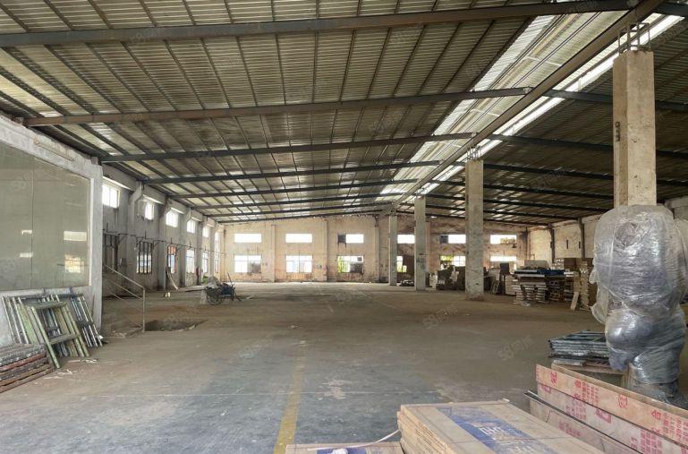 小金口单一层钢构厂房1000平低价出租，空地大，好进车