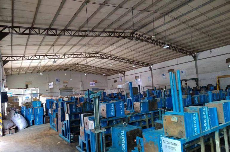 惠城区三栋镇三栋数码园独门独院厂房出租 院子大，进出车方便