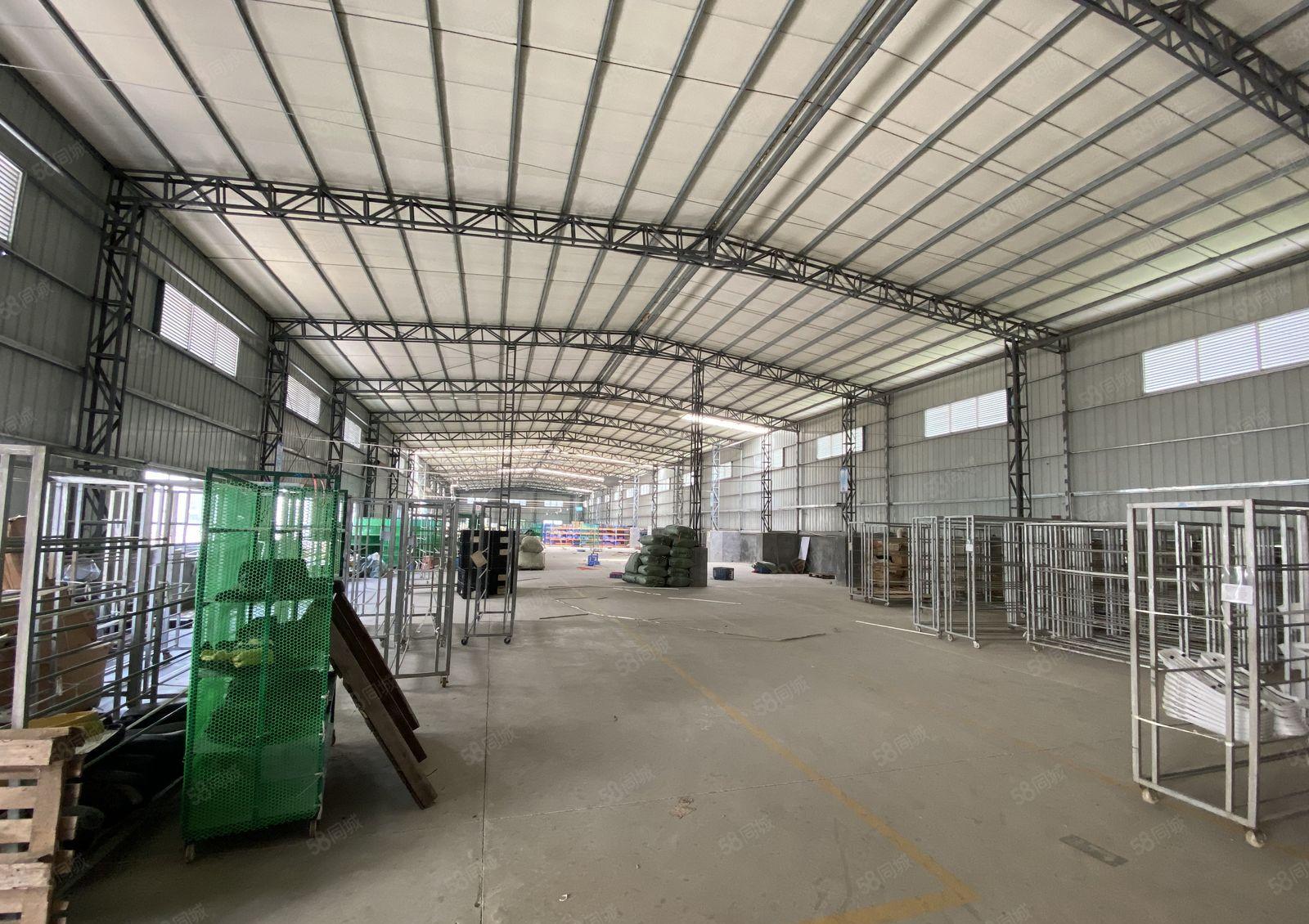 工业区附近带红本13米滴水钢构厂房 厂库低价出租