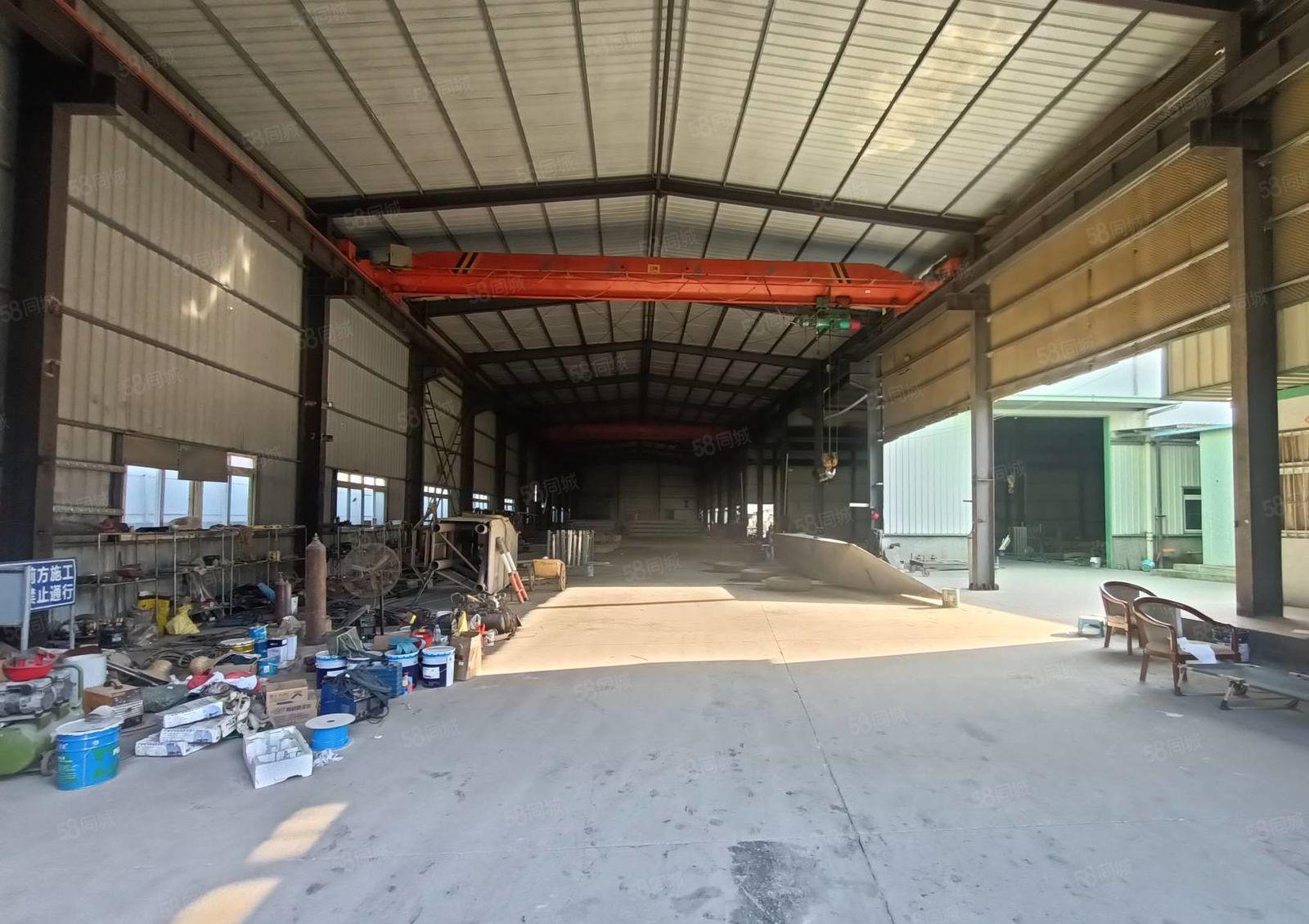 带航车，小金口大路边9米高钢构1000平方出租，航车免费使用