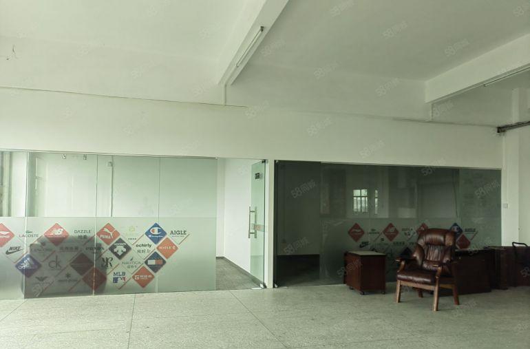 现成装修！形象良好！惠城区江北园区厂房3楼1000平低价出租