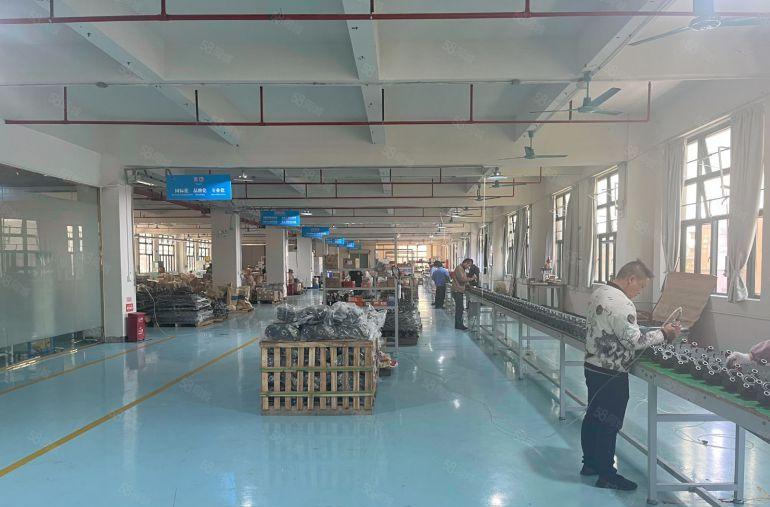 水口仅租6元，原房东标准厂房带装修办公室，0公摊空地非常大