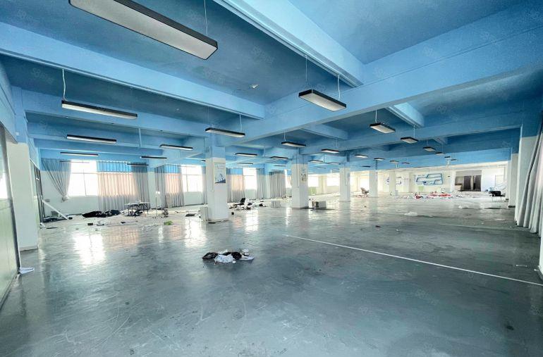 精装修厂房出租马安楼上一层2000平方每平方6元