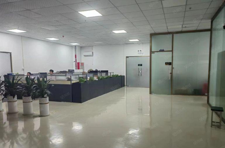 水口龙湖新空出二楼1200平现成装修厂房低价出租