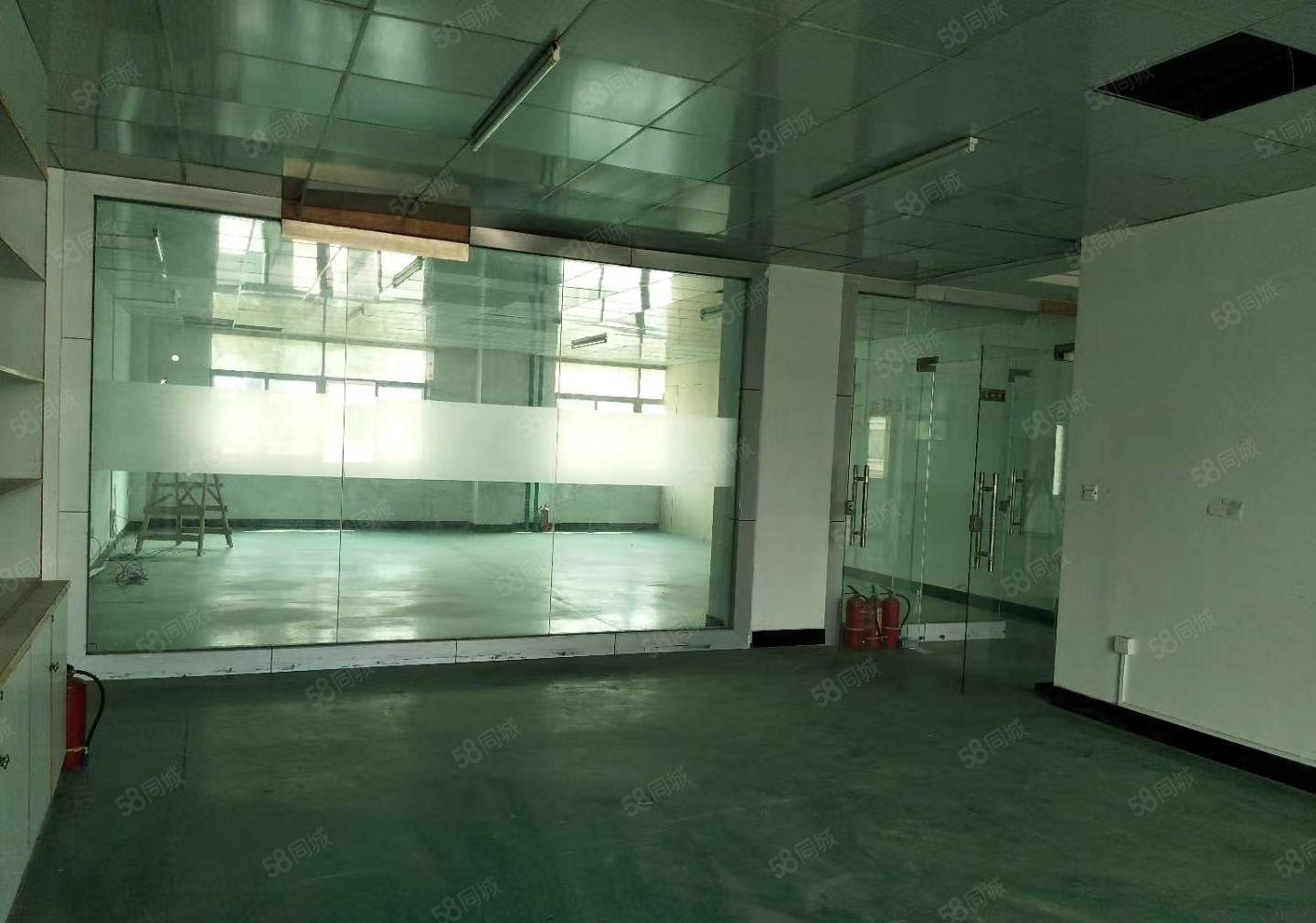 水口湖滨新空出1000平方现成装修红本厂房出租