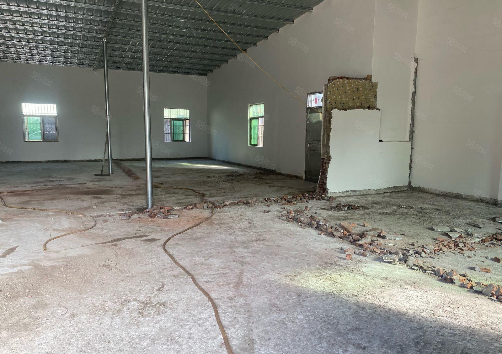 小金口金石二路附近350平方钢结构厂房出租可进9.6米大车