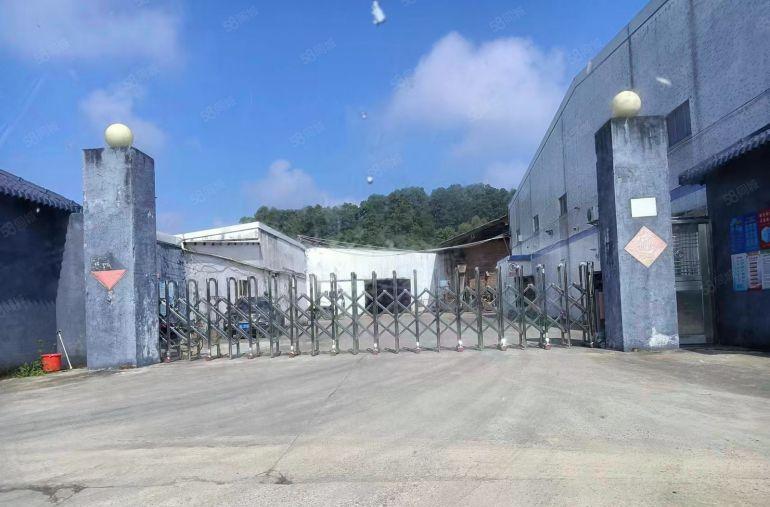 原房东厂房实际面积出租3080平方，周围无居民适合各行各业！