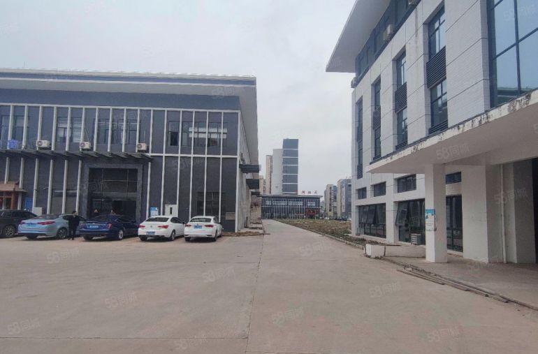 6米高带牛角位现成装修！水口2100平厂房出租，高速路口旁