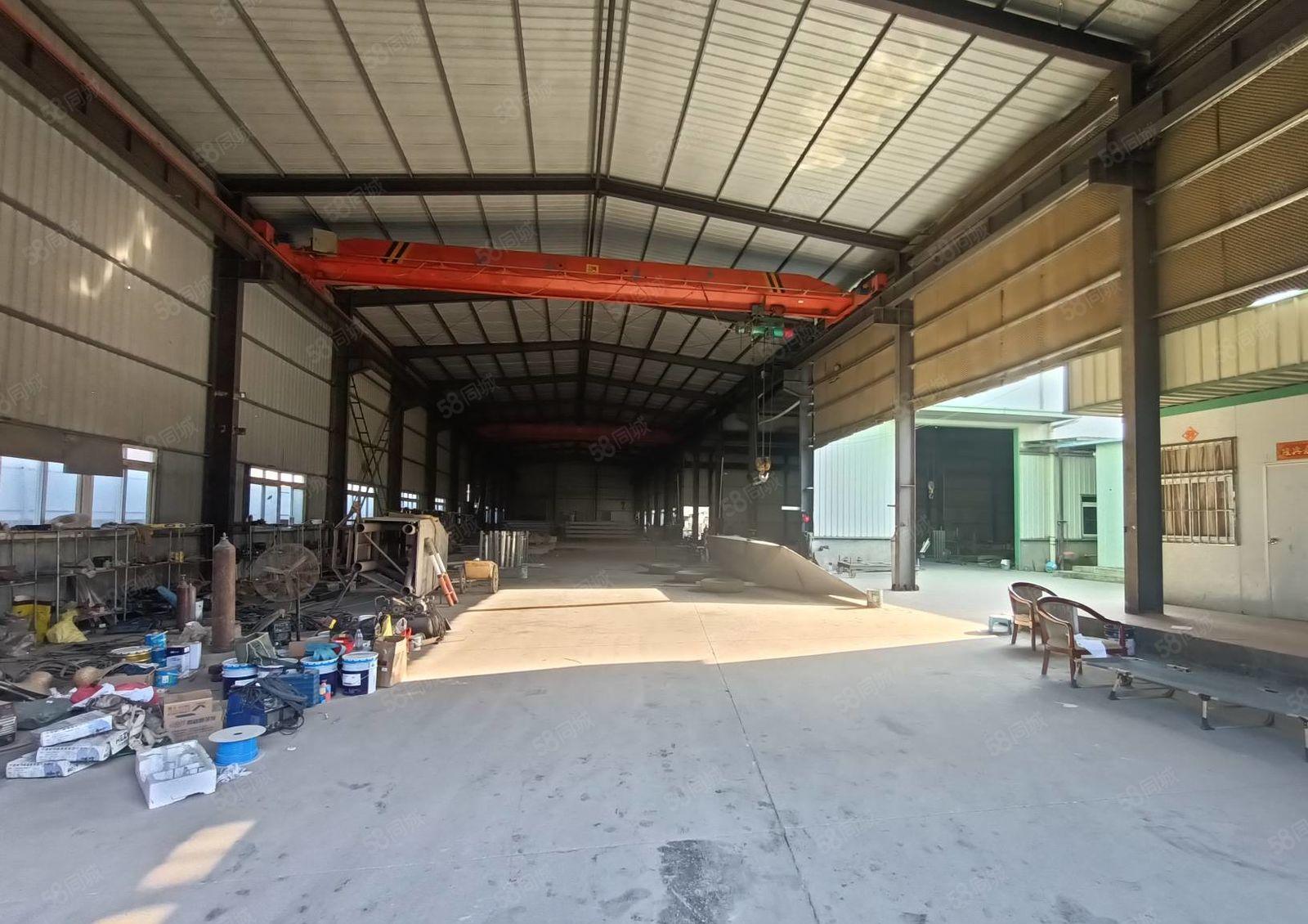 带航车，小金口大路边9米高钢构1000平方出租，航车免费使用