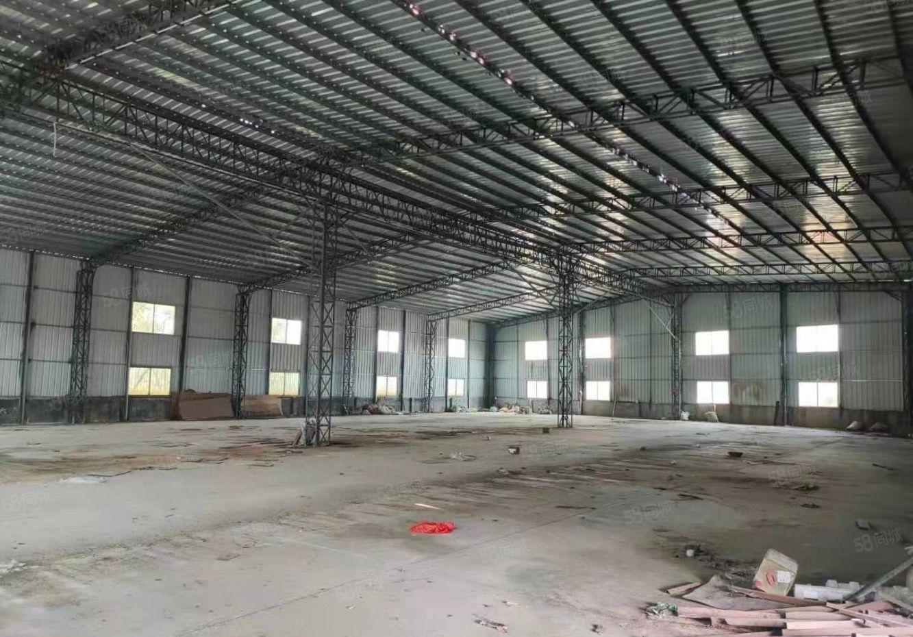 三栋高速出口附近独院钢构厂房单层900平方