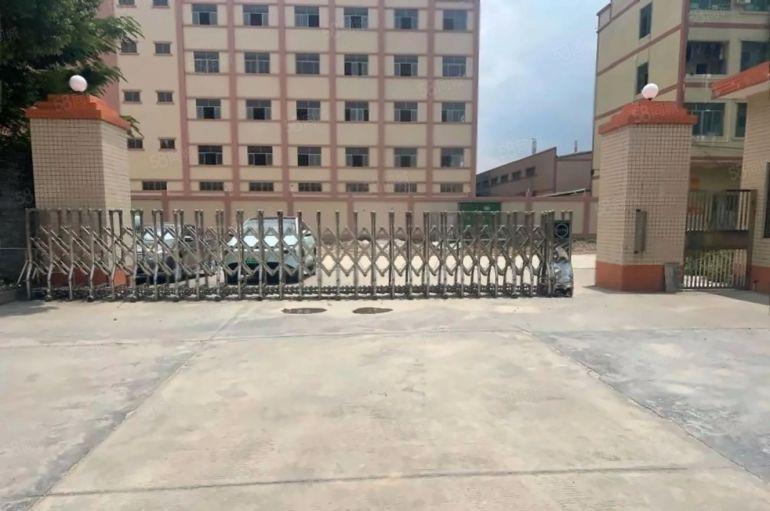 11块！层高12米，带4个行吊对半分租原房东红本厂房仓库出租