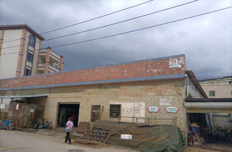 小金，两套独院1000平和1200平，位置好，空地大~~~~