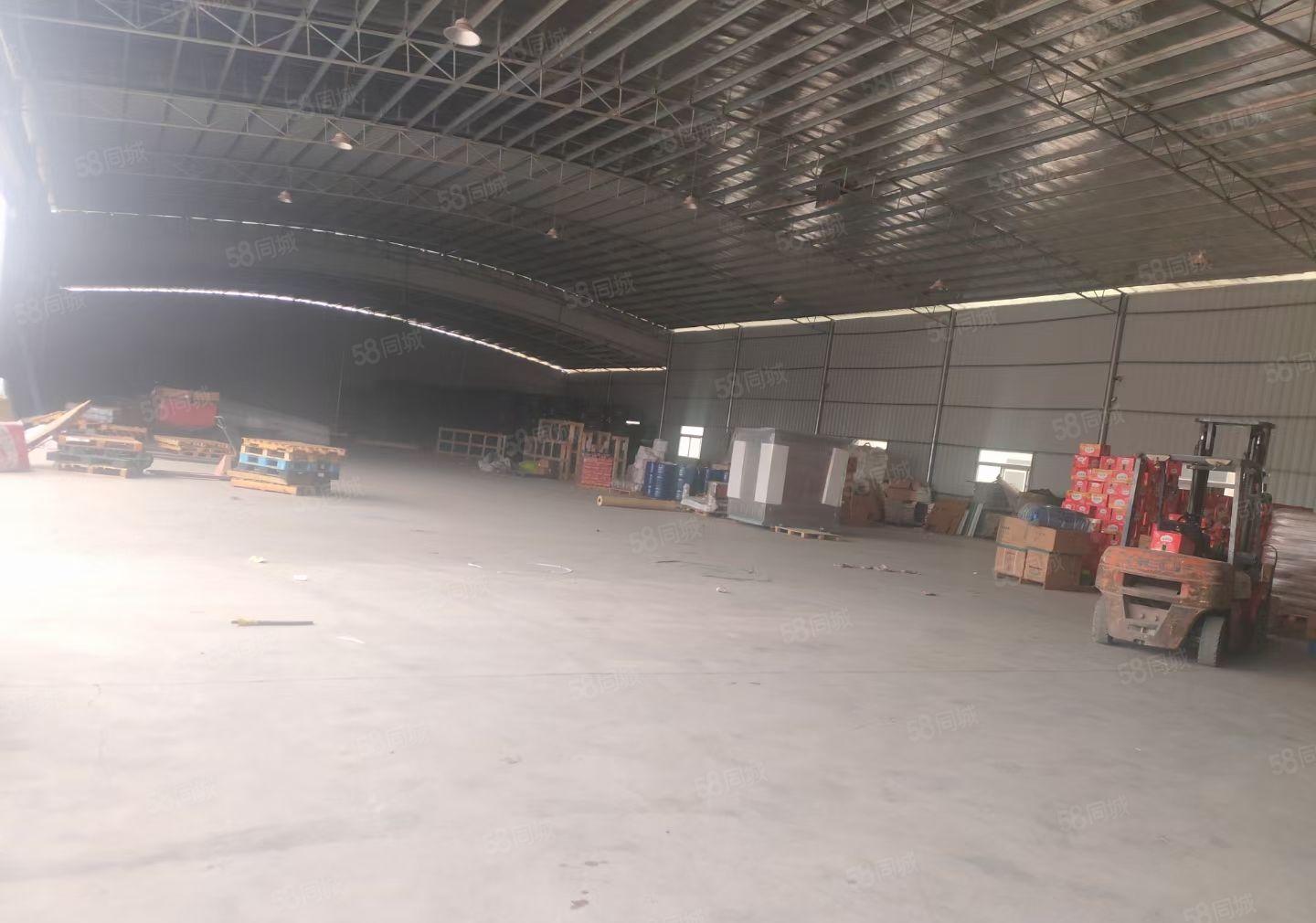 江北单层钢构1千2800平米，带超大空地，独立门院出租