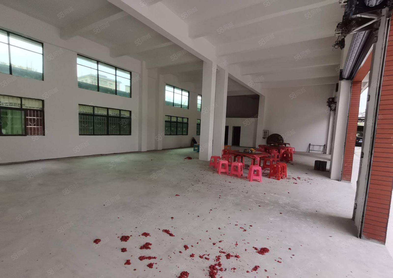 汝湖全新独栋厂房独栋1400平方，带2吨双开门货梯，