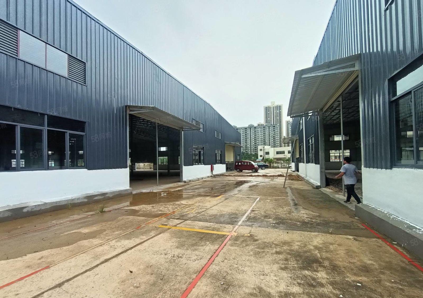 独门独院单一层红本钢构4500平方，滴水8米，空地3000平