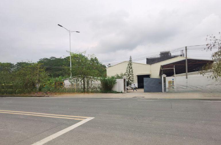 惠城小金口国道旁原房东带现成行车钢结构滴水十米1800平方出