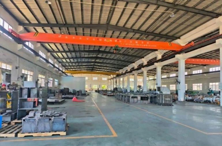 11块！层高12米，带4个行吊对半分租原房东红本厂房仓库出租