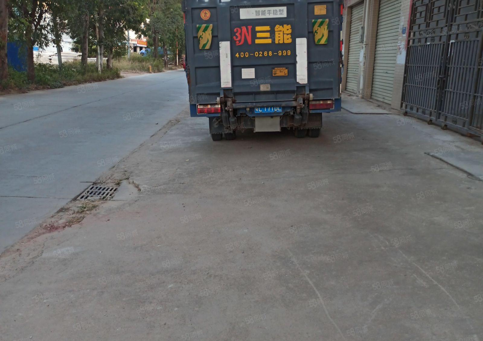 马路边可前店后厂房1600可分租800平适合家居建材证件齐全