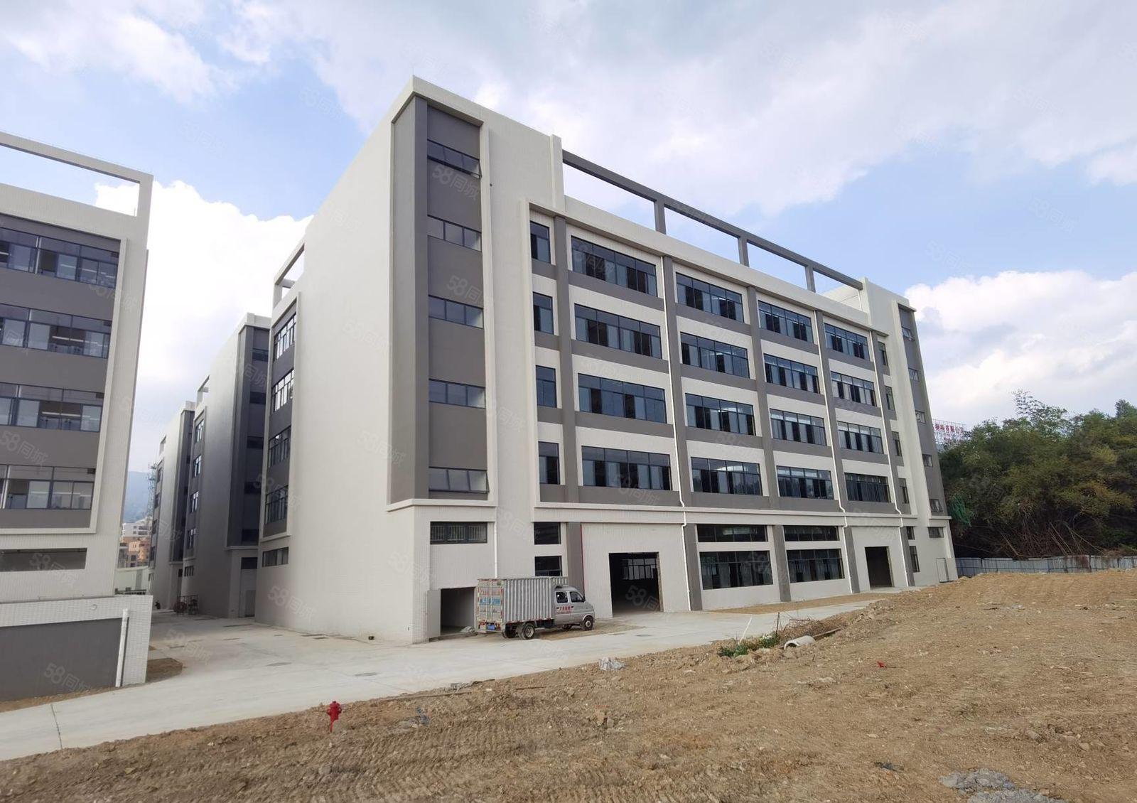 三栋格林精密旁全新厂房4楼1500平米 租金9.9元 证件齐