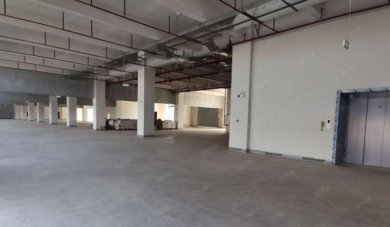 镇隆空中花园楼上1680平原房东实际面积出租8元起租无管理费