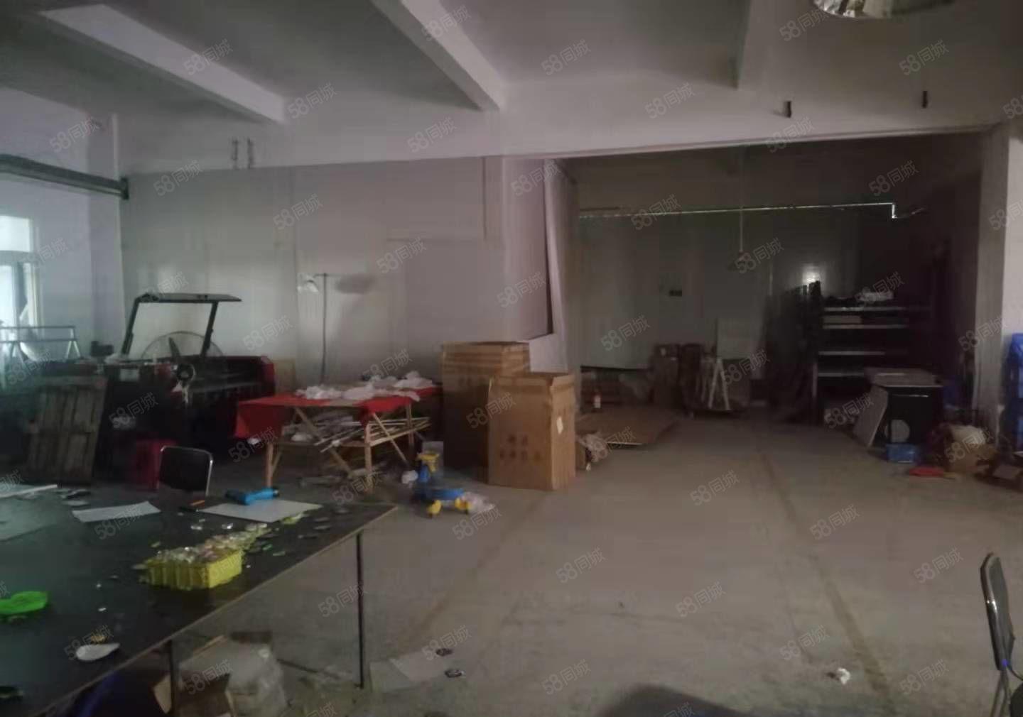 白云坑工业园厂房100平方起分，证件齐全，一楼楼上均可