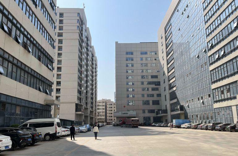 8块带精装办公室镇隆永湖楼上2300平地坪漆厂房仓库低价出租