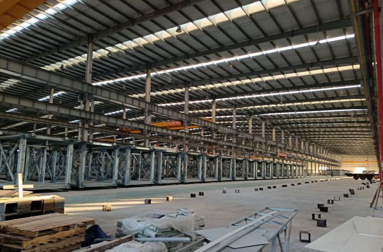 惠州市惠阳区重工业钢结构厂房出租，重钢厂房高度16米，带行车