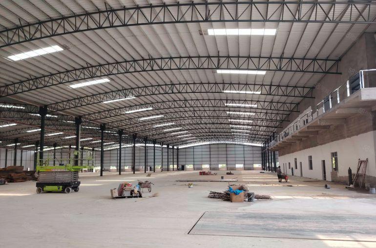 滴水14米大型钢构仓库厂房出租  独门独院  大小可分