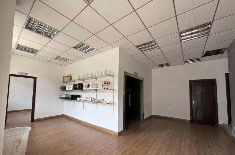 5000平独院钢构空地2000平7米高镇隆原房东厂房低价出租