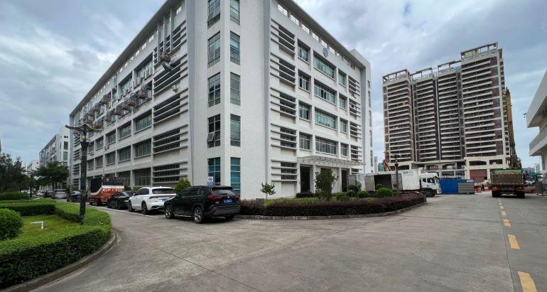 惠阳秋长新出原房东楼上4000平厂房仓库特价出租形象好带装修