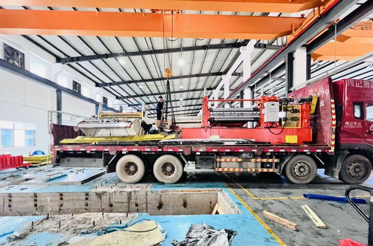 11米高钢构带10吨航车整栋6000平带有精装修办公室可分租