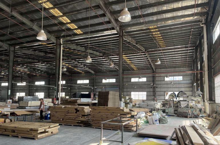 秋长新塘新出独院单一层厂房3000平 空地大好进车无行业限制