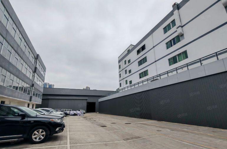 秋长原房东独院钢构厂房出租3500平带喷油喷漆环评空地大进车