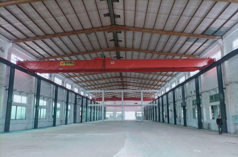 3000平国道边9米钢构带航车红本工业厂房