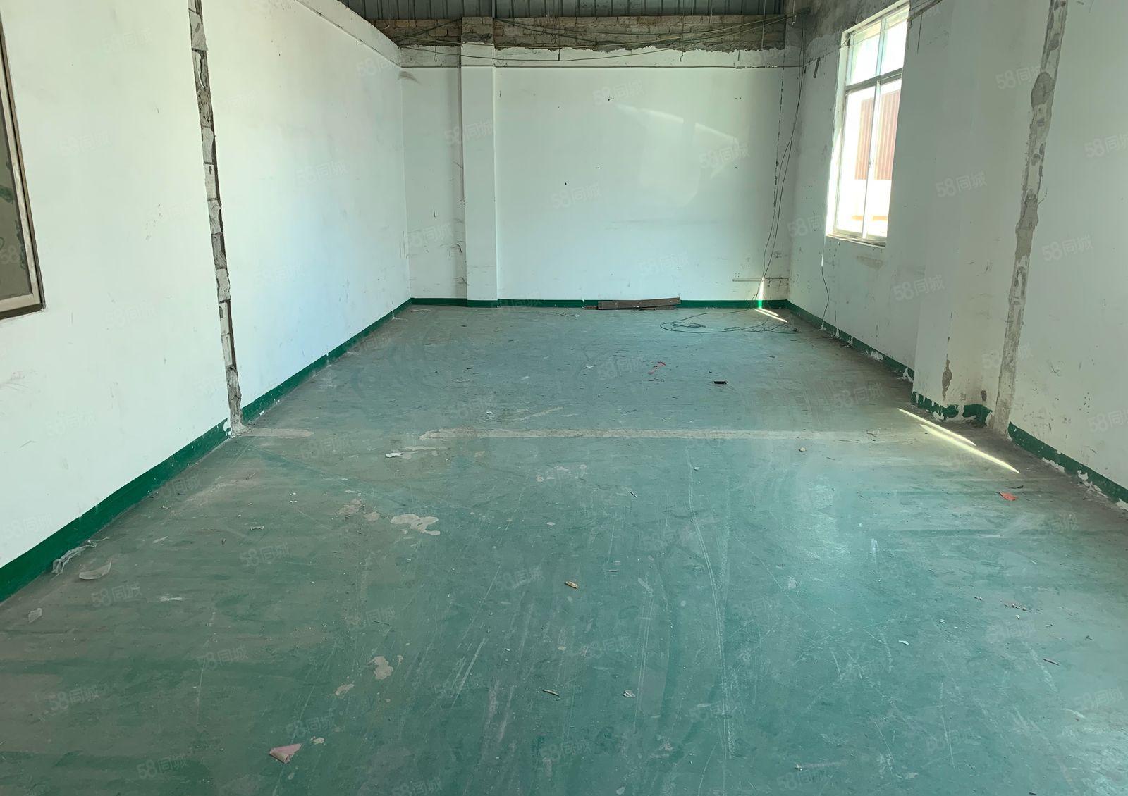 紧临深圳 原房东实际面积出租 500平  车辆进出方便