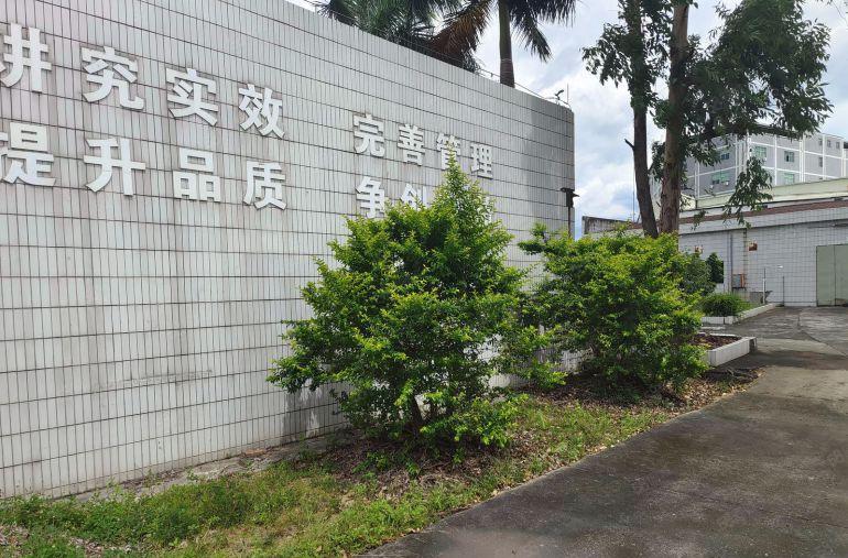 东风独门独院1600平钢构厂房1000硬化空地