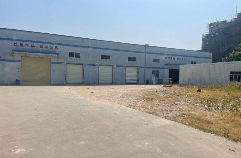 新圩原房东独门独院钢构，空地大，好进大车，价格便宜，免租期长