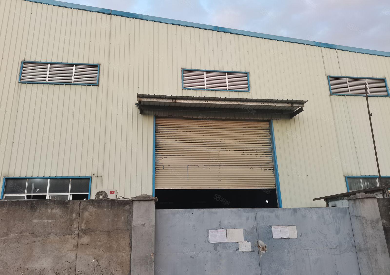 独院带行车钢构厂房，滴水9米，带1200平空地，可办环评厂房