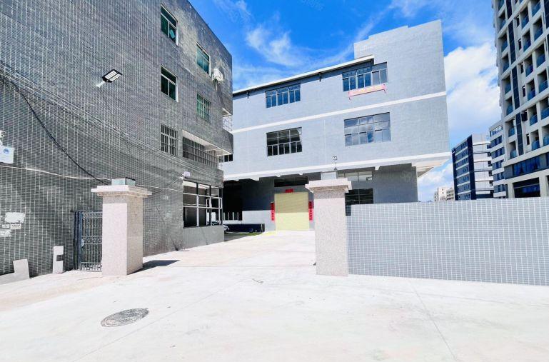 9块在新圩租6米高全新4700平独门独院厂房有牛腿