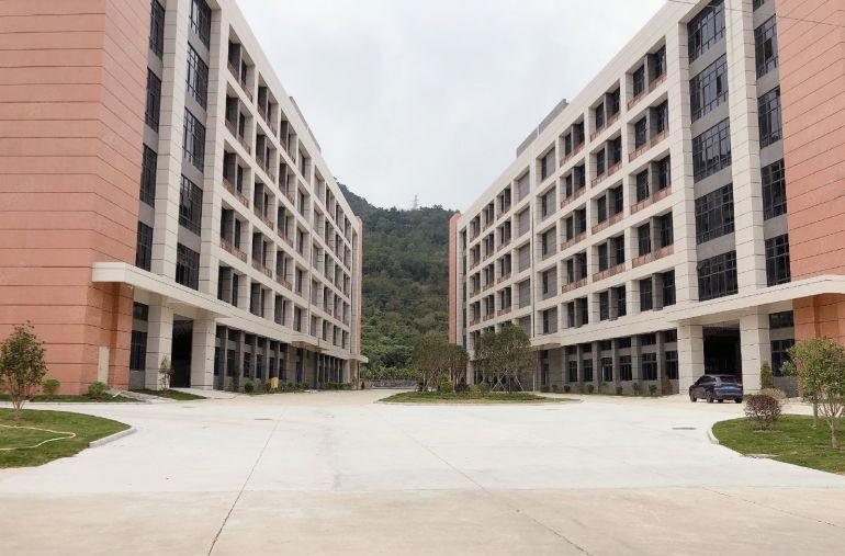 单价6块，镇隆永湖原房东全新园区，实际面积，空地很大