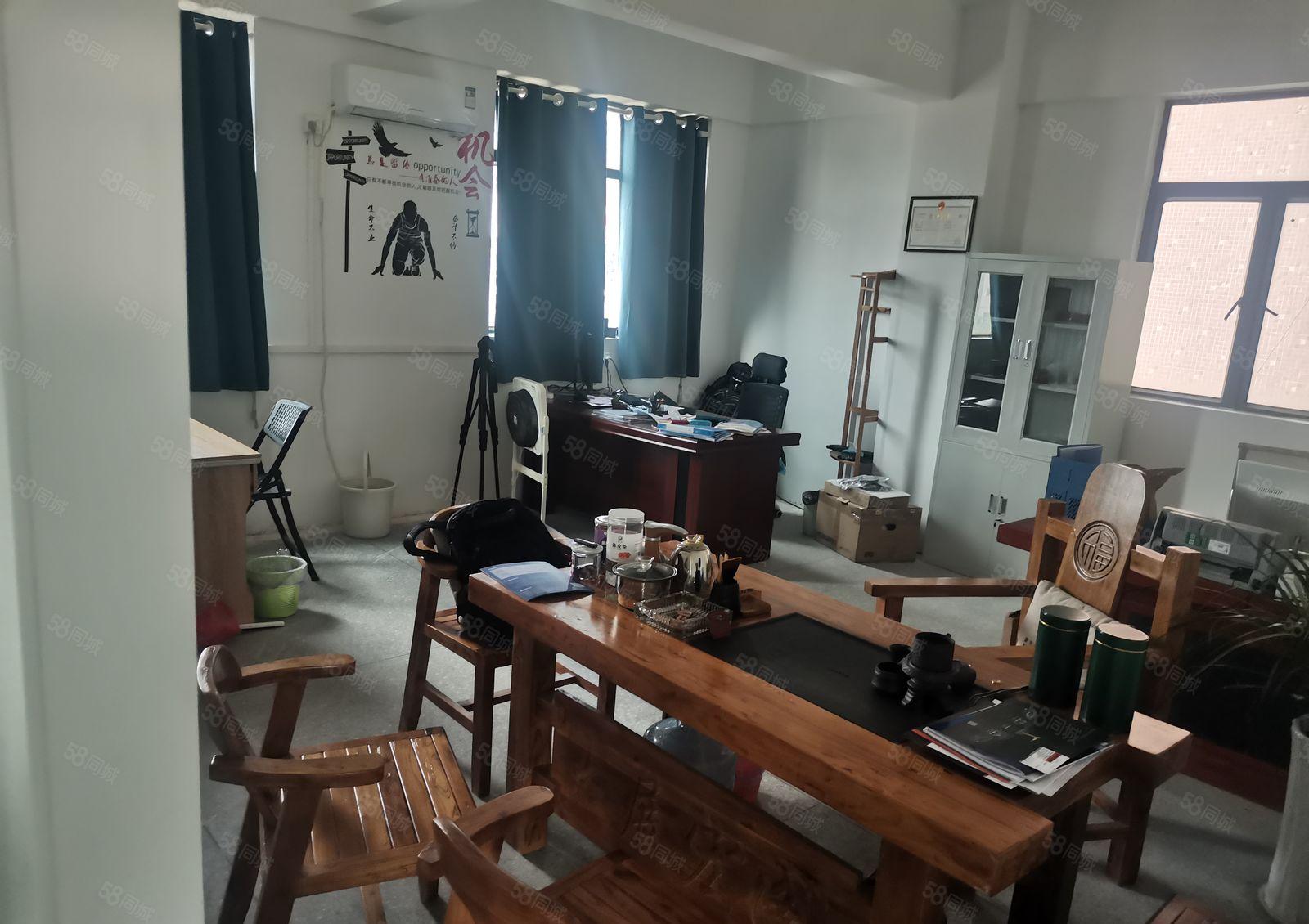 精装修！邻深500米原房东标准厂房3口650平出租