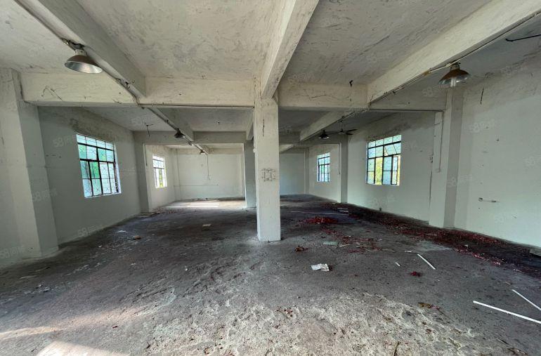 原房东经典小独院400平标准二层厂房